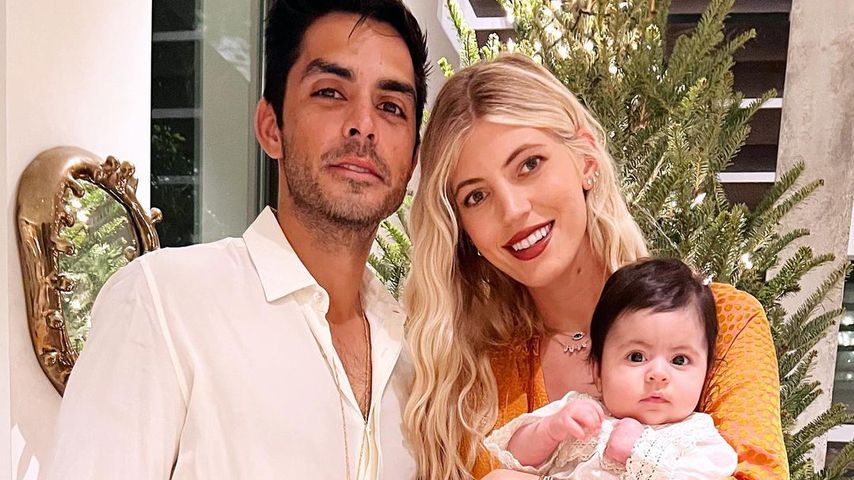 Devon Windsor, Jonathan Barbara und ihre Tochter Enzo Elodie Barbara im November 2021