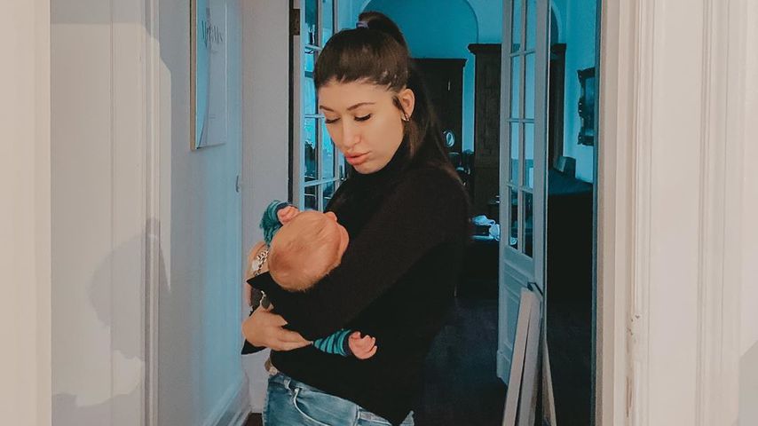 Diana June mit ihrem Sohn Adrian, Februar 2020