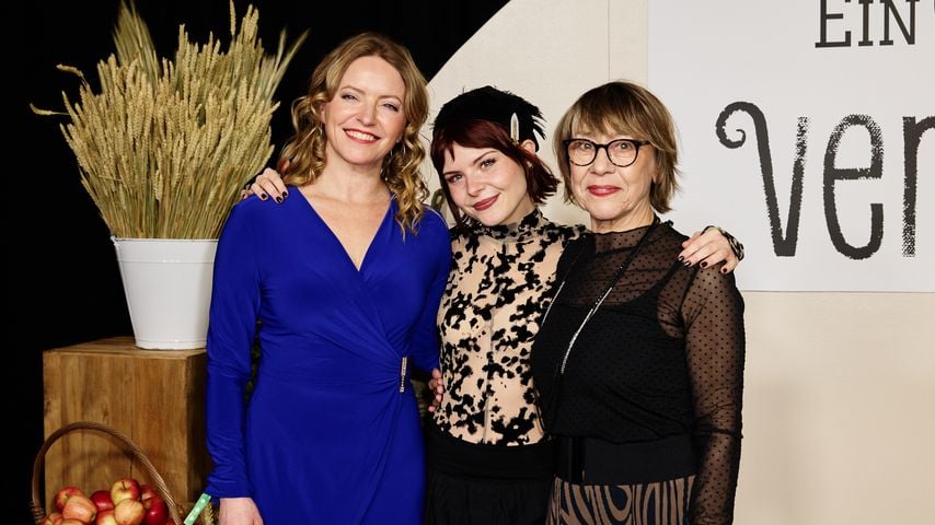 Diana Staehly, Carlotta Truman und Gitta Schweighöfer bei der Premiere "Ein Hof zum Verlieben", 2026
