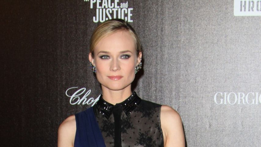 Schwarz zu Blau: Der schicke Red-Carpet-Trend