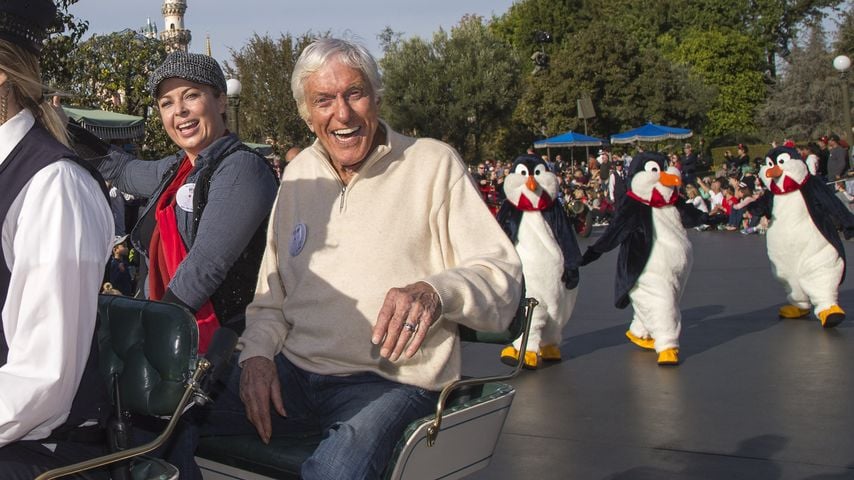 Inkognito: Dick Van Dyke (99) feiert heimlich im Disneyland