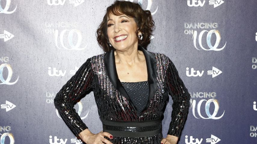 Didi Conn beim Photocall zur neuen Staffel von "Dancing on Ice" am Eislaufplatz des Natural History Museum in London, 2018