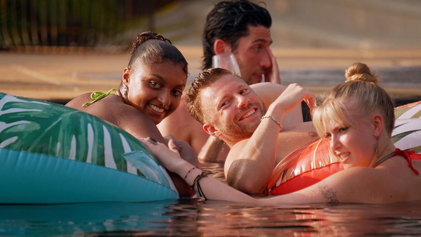 Akosua, Erik, Emma und Ferry (hinten), "Die Bachelorette"-Kandidaten