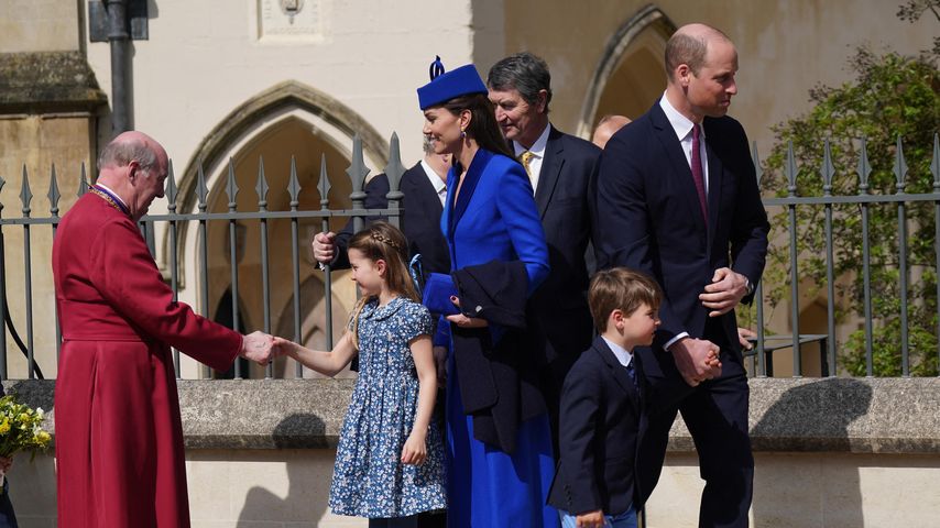 Die britischen Royals begrüßen den Bischof der St. George Chapel an Ostern 2023