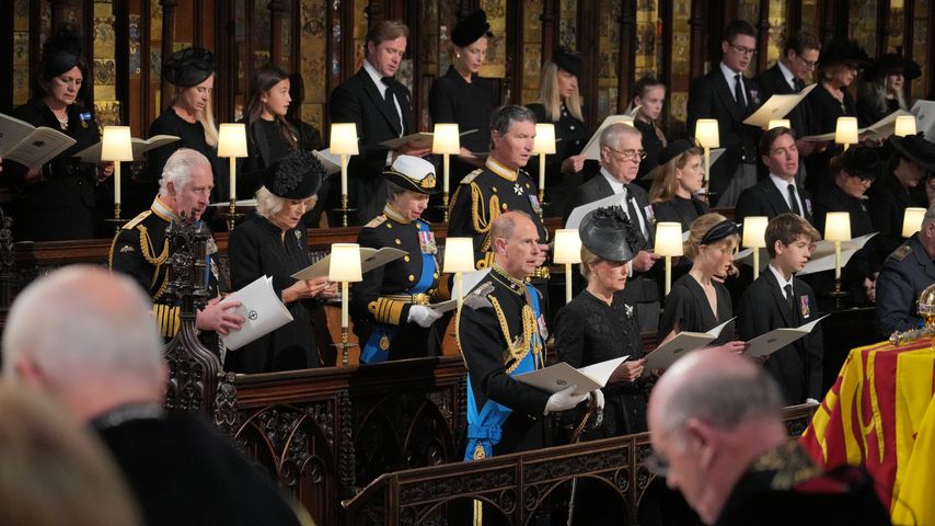 Die britische Königsfamilie bei der Trauerfeier von Queen Elizabeth II. in Windsor Castle
