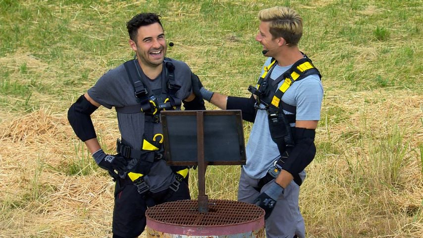 Die "Das Sommerhaus der Stars"-Kandidaten Lars Steinhöfel und Dominik Schmitt