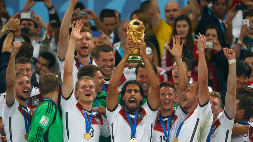 Die deutsche Fußballnationalmannschaft nach ihrem WM-Sieg 2014