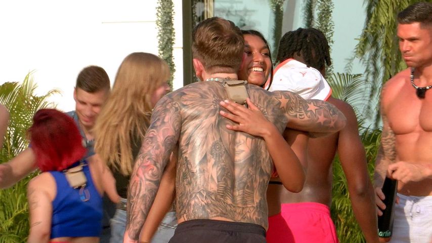 Erstes Zusammentreffen der Kandidaten, "Die Bachelorette" 2024