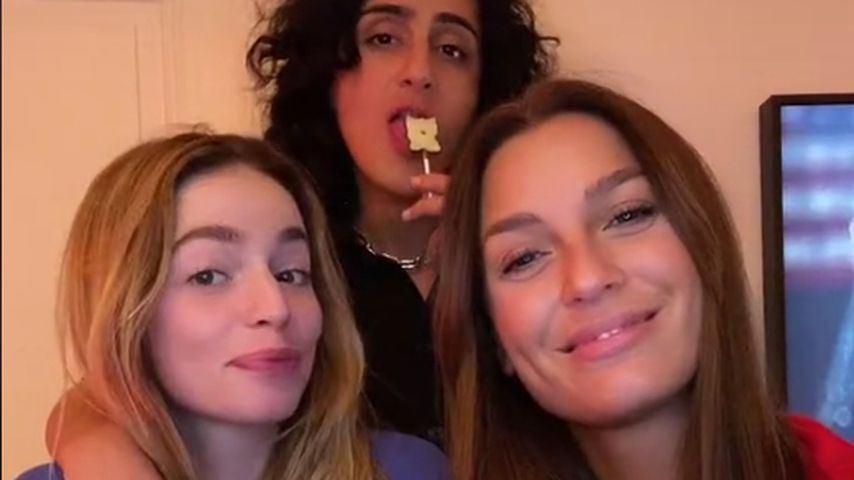 Die Fahrstuhlgirls auf TikTok