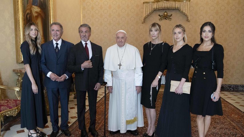 Die Familie Stallone mit Papst Franziskus