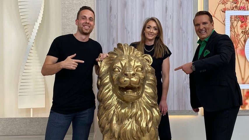 Die Flowkiss-Gründer Jan und Sonja mit Ralf Dümmel