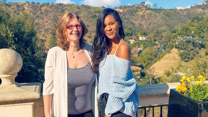 Die "Germany's next Topmodel"-Kandidatin Lijana mit ihrer Schwester im Mai 2020