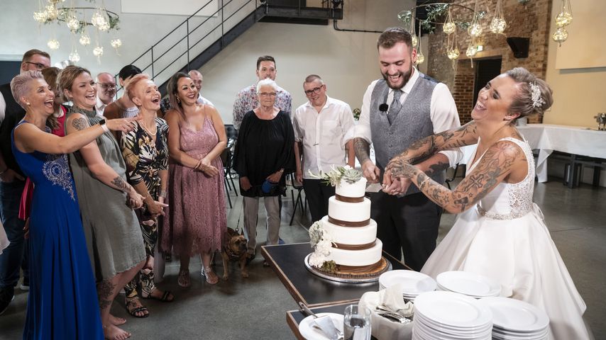 Die "Hochzeit auf den ersten Blick"-Kandidaten Marc und Jessica bei ihrer Hochzeitsfeier