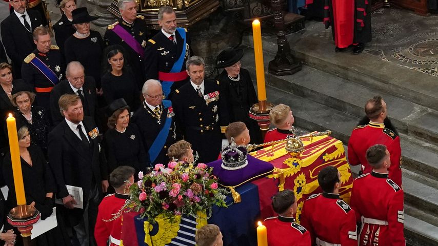 Internationale Royals bei Queen-Beerdigung ganz emotional!