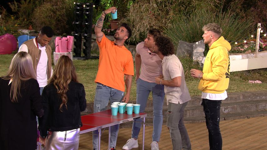Bucci, León, Adriano und Marc auf "Love Island"