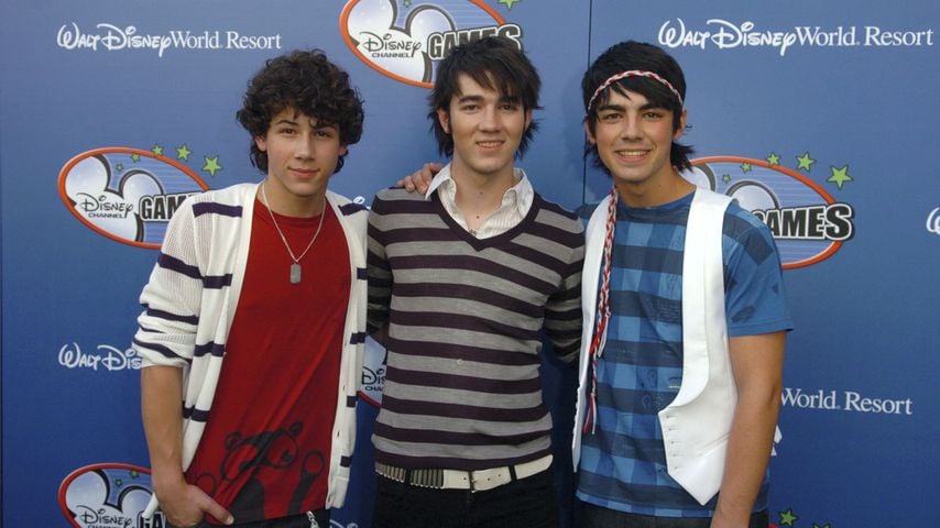 Jonas Brothers, April 2007