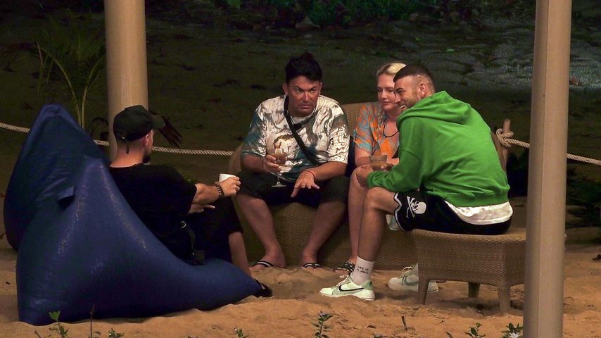 Absprache? "Kampf der Realitystars"-Stars schmieden Pläne
