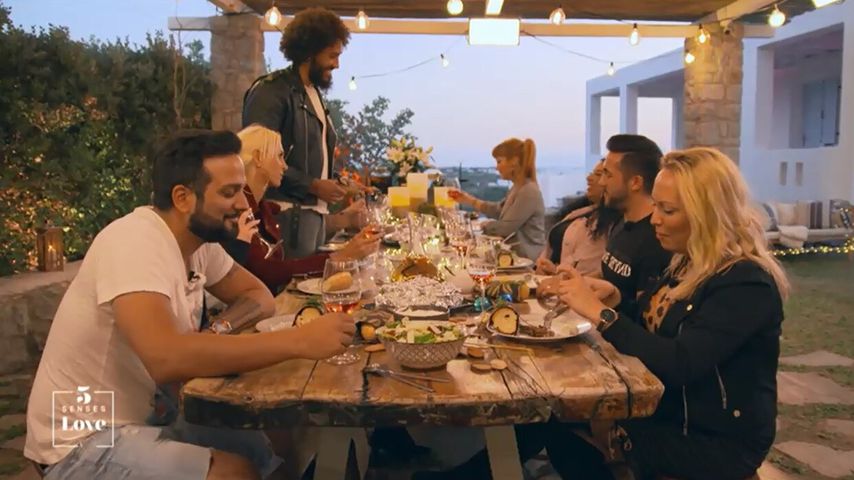 Trailer zeigt: Drei "5 Senses for Love" Paare vorm Altar!