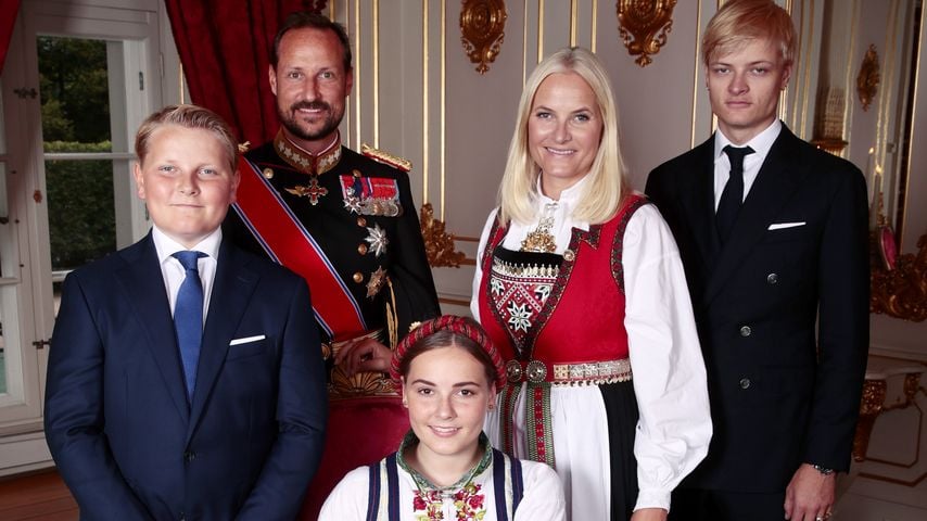 Wow! So sehr ähneln sich Mette-Marit & Sohn Marius