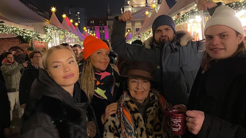 Cheyenne, Natascha, Jimi und Wilson Ochsenknecht mit Bärbel Wierichs