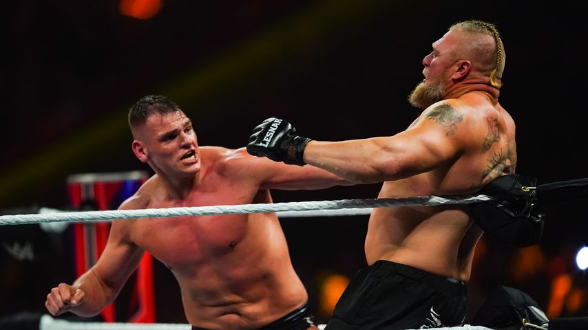 Die Profiwrestler Gunther und Brock Lesnar im Januar 2023