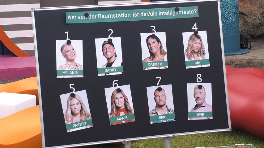 Die "Promi Big Brother"-Kandidaten spielen ein Ranking-Spiel