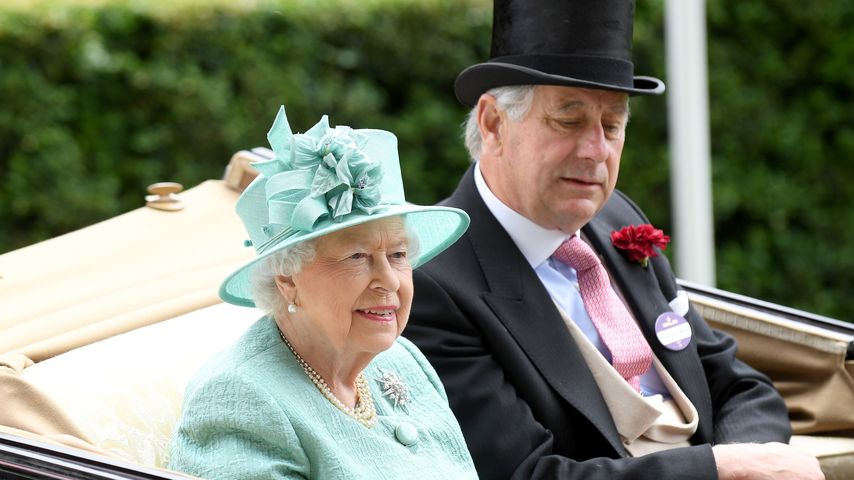 Die Queen an der Seite von David Bowes-Lyon