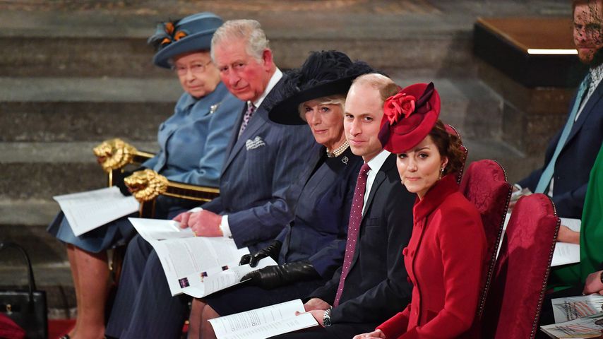 Die Queen, Prinz Charles, Herzogin Camilla, Prinz William und Herzogin Kate