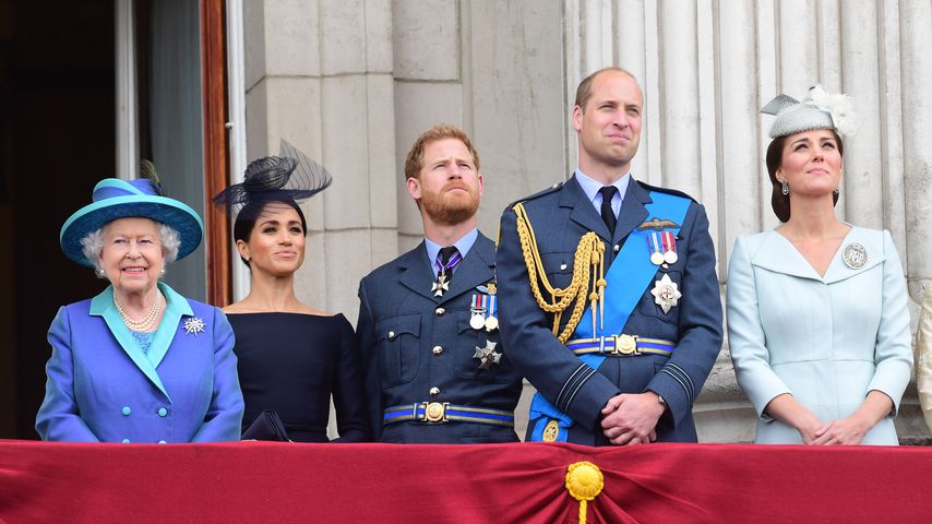 Die Queen, Herzogin Meghan, Prinz Harry, Prinz William und Herzogin Kate