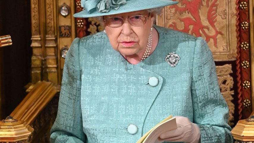 Ohne Meghan und Harry: Weihnachtsfoto der Queen spaltet Fans