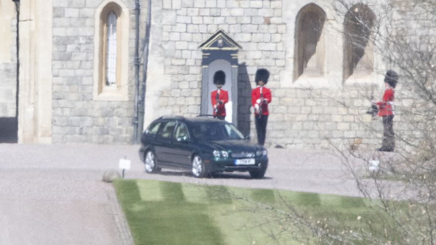 Die Queen beim Verlassen von Schloss Windsor, April 2021