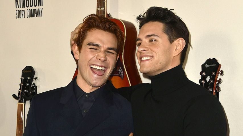 Die "Riverdale"-Stars KJ Apa und Casey Cott