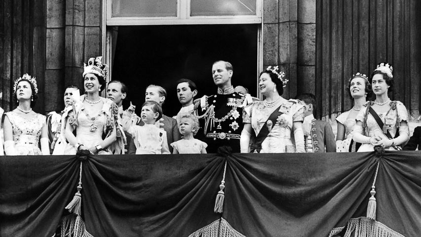 Die Royal Family bei der Krönung von Queen Elizabeth II., 1953