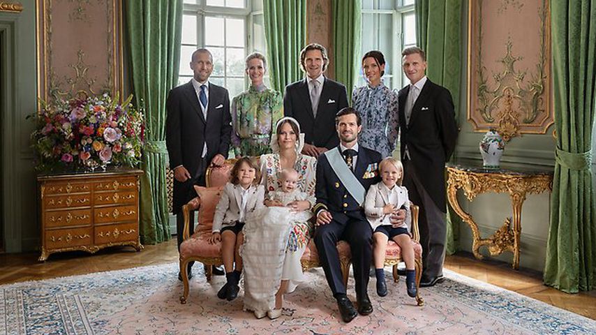 Prinzessin Sofia, Prinz Carl Philip, ihre Kinder und Prinz Julians Taufpaten