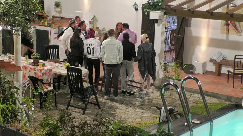 Die Sommerhaus-Stars beim Abschied von Senay und Menowin