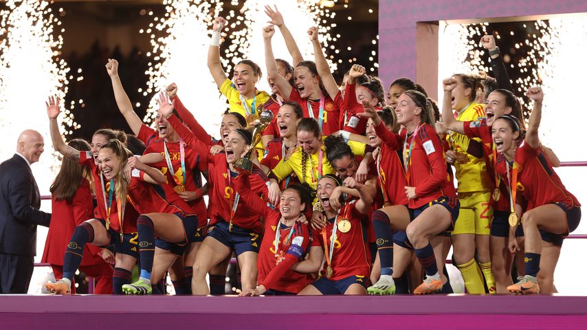 Die spanische Nationalmannschaft nach ihrem Sieg gegen England