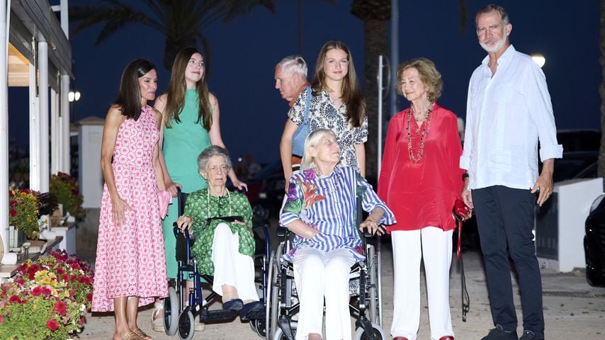 Die spanischen Royals beim Eintreffen im Restaurant Mia in Palma de Mallorca am 4. August 2024
