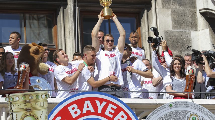 Wegen Einser-Abitur: Manuel Neuer hänselt Joshua Kimmich!