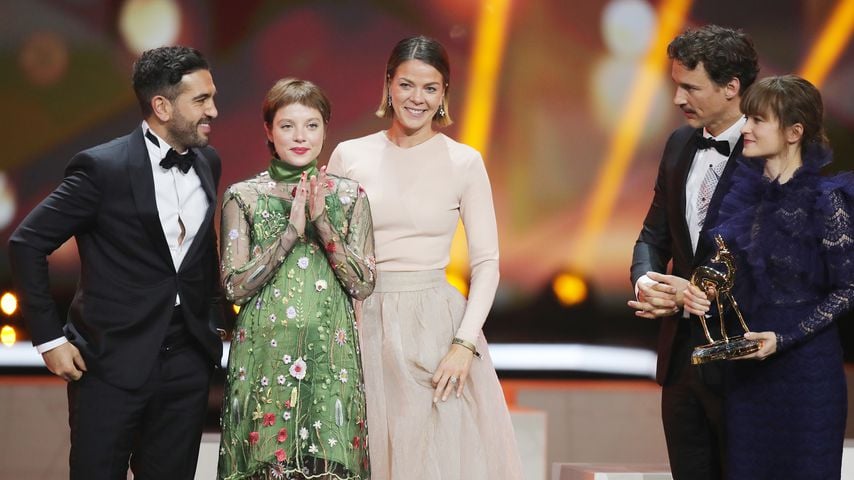 Die Stars aus "Das perfekte Geheimnis" beim Bambi 2019