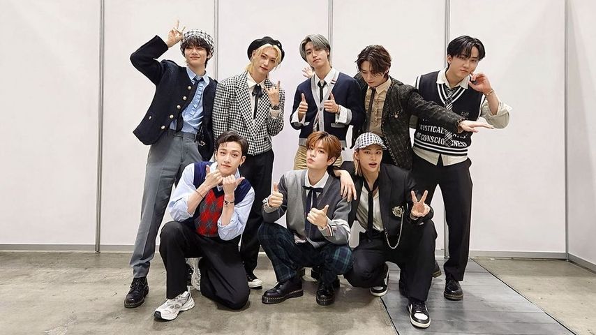 Die Stray Kids-Mitglieder I.N, Felix, Han, Lee Know, Changbin (o.) und Bang Chan, Seungmin, Hyunjin