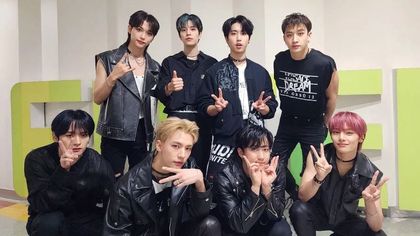 Stray Kids am Flughafen von riesiger Menschenmenge bedrängt