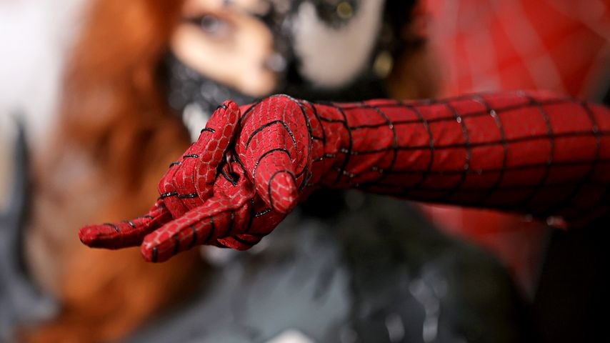 Die typische Handpose von Spider-Man