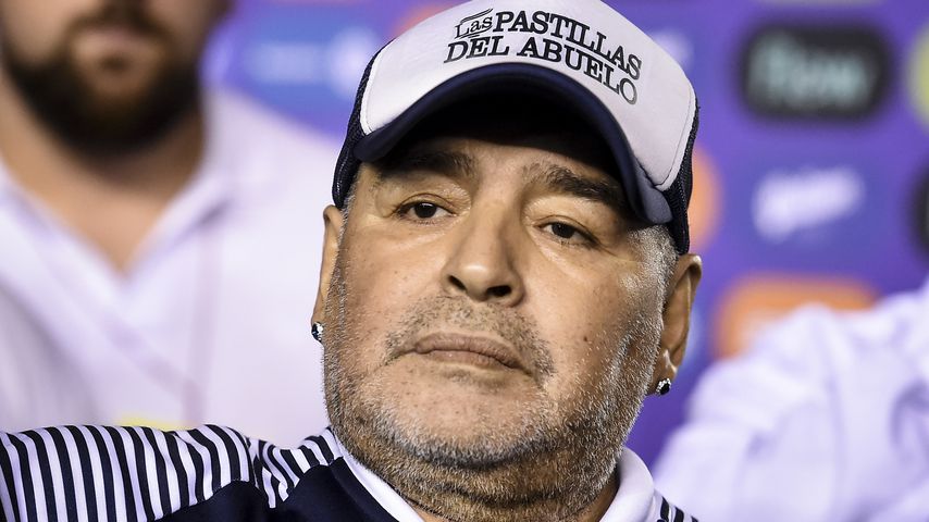 Trotz erfolgreicher OP: Maradona muss im Krankenhaus bleiben