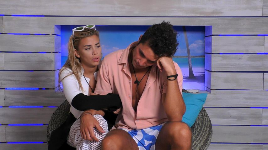 Dijana und Danilo im Sprechzimmer