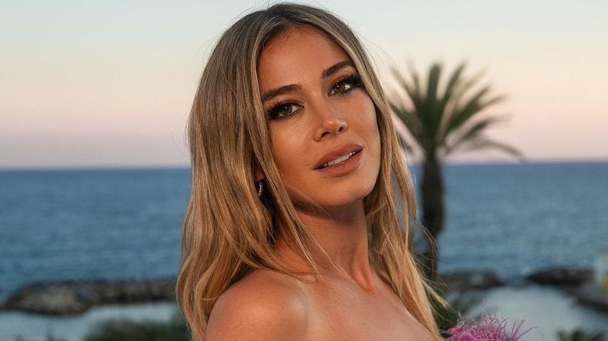 Loris Karius' Freundin Diletta Leotta flasht in Feder-Top!
