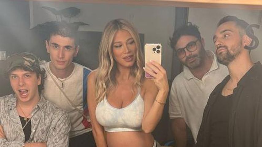 Bei der Arbeit: Diletta Leotta zeigt stolz ihre Babykugel