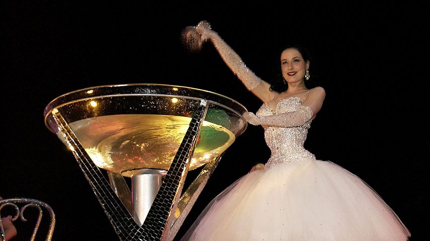 Dita Von Teese, 2003