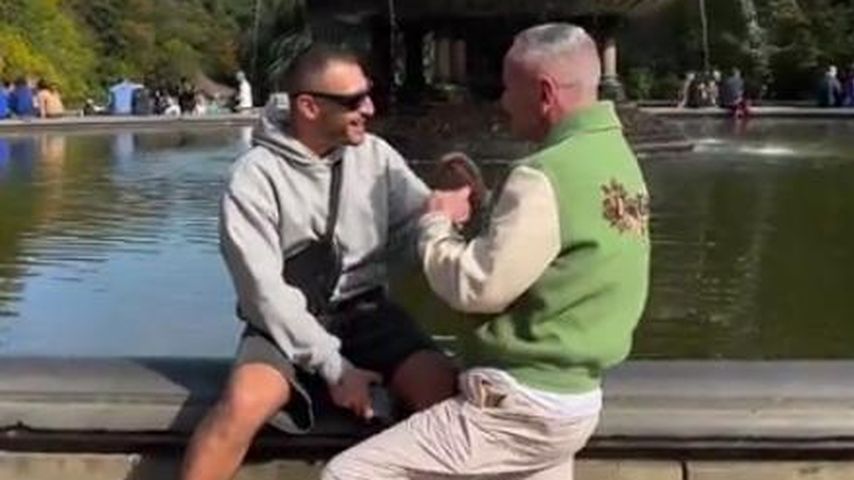 DJ Fat Tony bei seinem Antrag für Stavros Agapiou