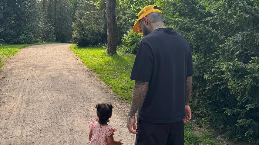 Pouya Yari und seine Tochter Nola