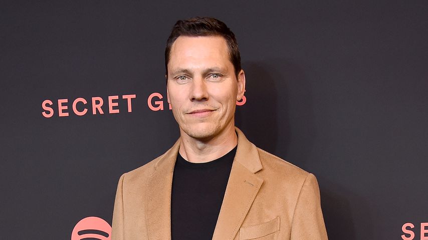 Wüstenfeier: DJ Tiësto (50) hat seine Annika (23) geheiratet